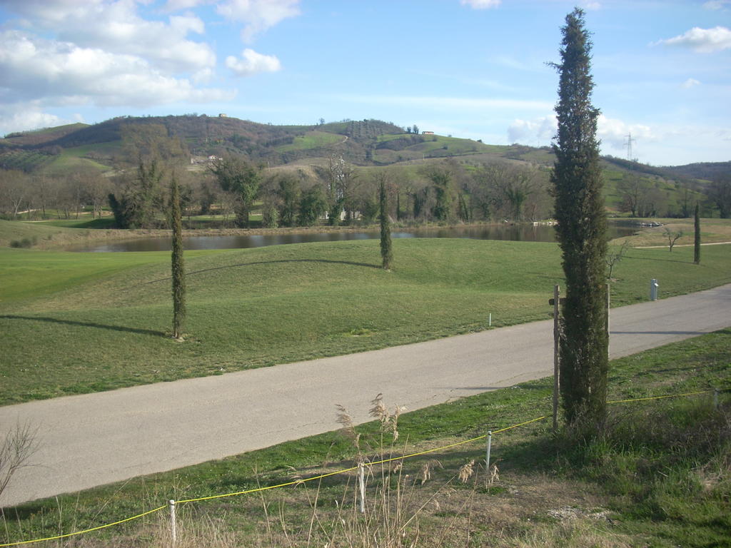 Residence Ai Campi Da Golf Saturnia Exteriér fotografie