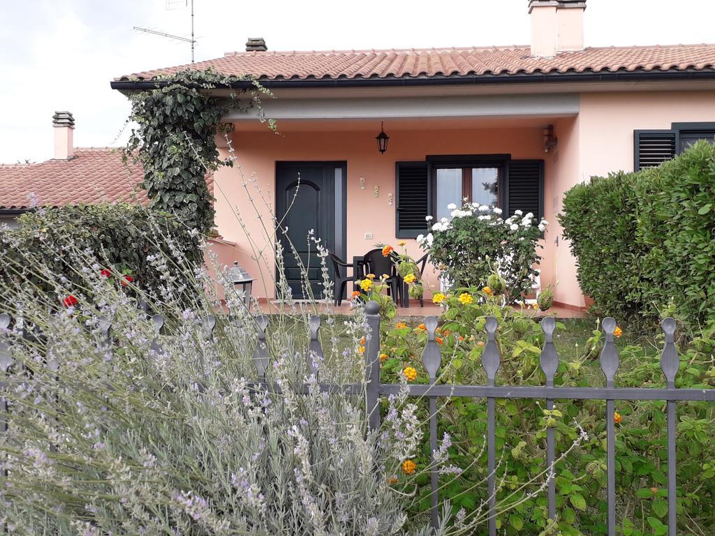 Residence Ai Campi Da Golf Saturnia Exteriér fotografie