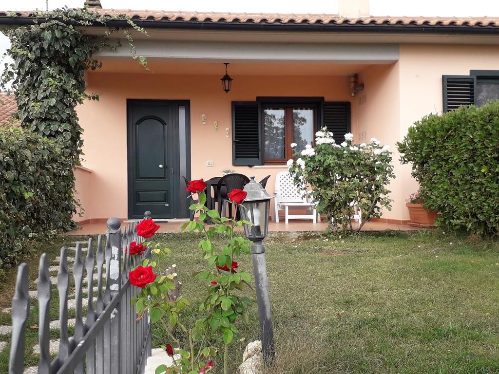 Residence Ai Campi Da Golf Saturnia Exteriér fotografie